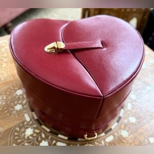 WOLF Designs Heart Shaped ❤️ Leather Jewelry Box